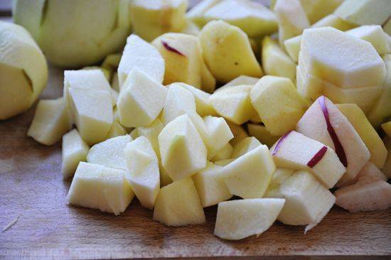 Cách làm mứt táo ngon ngon sền sệt ăn Tết 