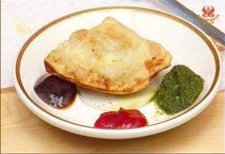 Món chay : Bánh gối Ấn Độ giòn và thơm ngon .