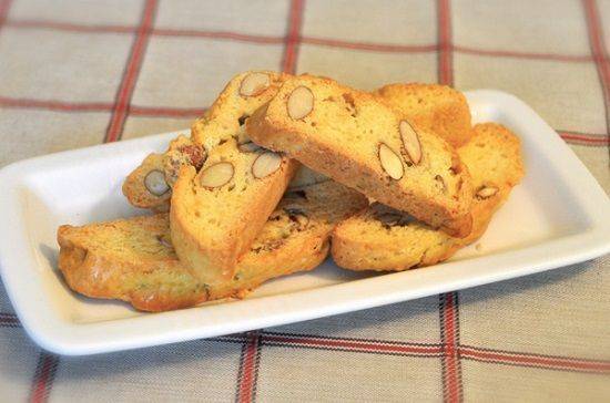 Cách làm bánh quy hạnh nhân giòn rụm thơm ngon