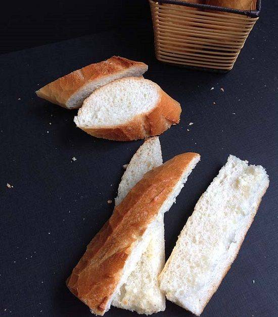 Cách làm bánh mì nướng bơ tỏi ngon