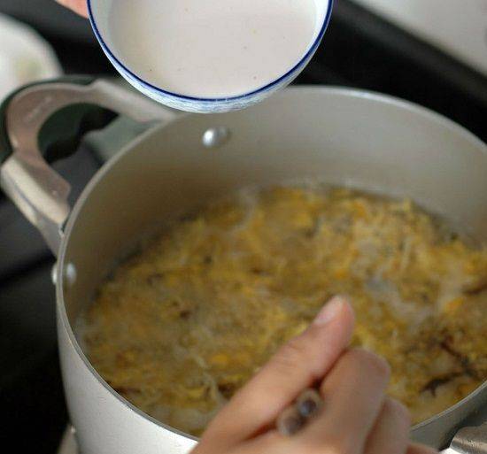 Cách làm súp đậu Hà Lan thịt gà bồi bổ cho cả nhà
