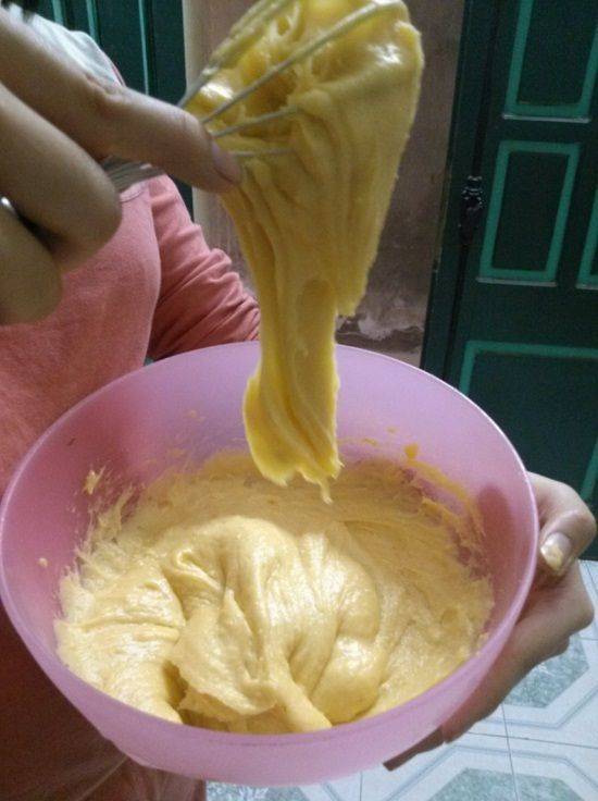 Cách làm bánh rán nhân su kem thơm giòn béo ngậy