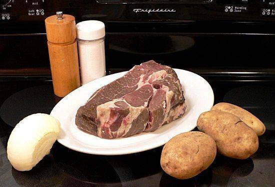Cách làm thịt bò om khoai tây cực hấp dẫn