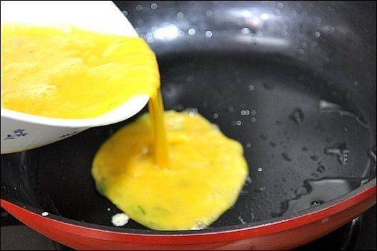 Cách làm trứng cuộn rau củ