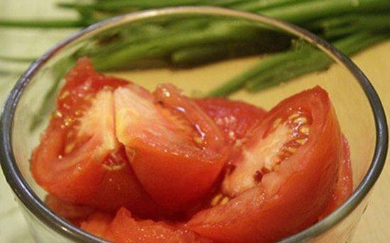 Cách làm trứng bọc thịt sốt cà chua đẹp mắt ngon cơm