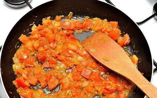 Cách làm món sốt rau củ đậu trắng của Ấn Độ