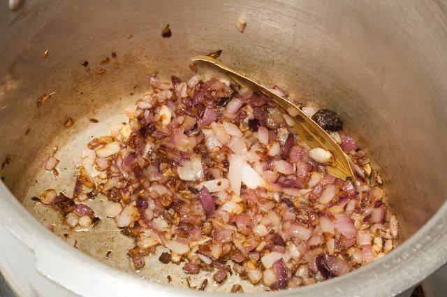 Cách làm cà ri từ đậu gà ngon lạ cho bữa tối