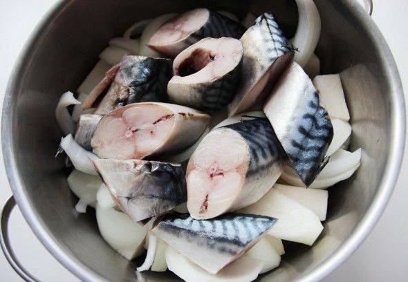 Cách làm cá thu kho củ cải cay cay kiểu Hàn
