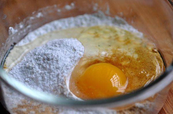 Cách làm bánh trứng chiên nhẹ nhàng cho bữa sáng