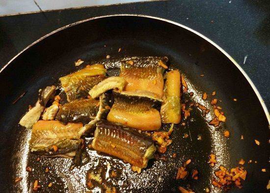 Hướng dẫn làm món lươn om chuối đậu ngon tuyệt