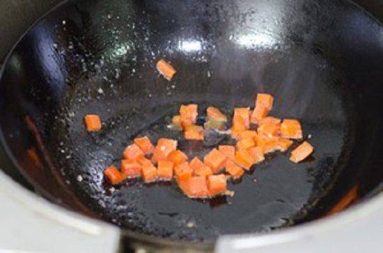 Cách làm món thịt heo xào rau củ đơn giản