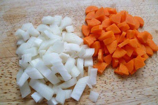 Cách làm súp bắp cải cà rốt thơm ngon giữ dáng