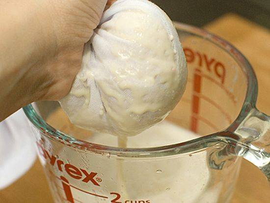 Cách làm sữa đậu nành bằng máy xay