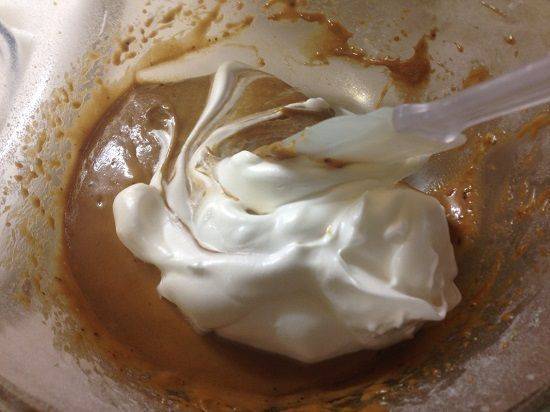Cách làm bánh cuộn kem mocha thơm ngon