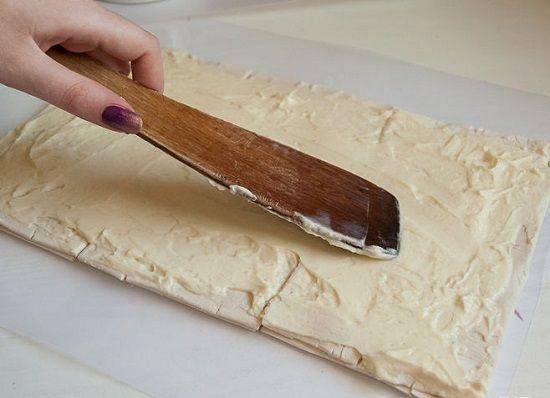 Cách làm bánh cuộn crescent nhân chocolate chip