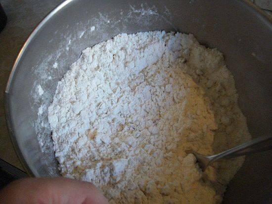 Cách làm bánh quế kem tươi socola giòn tan