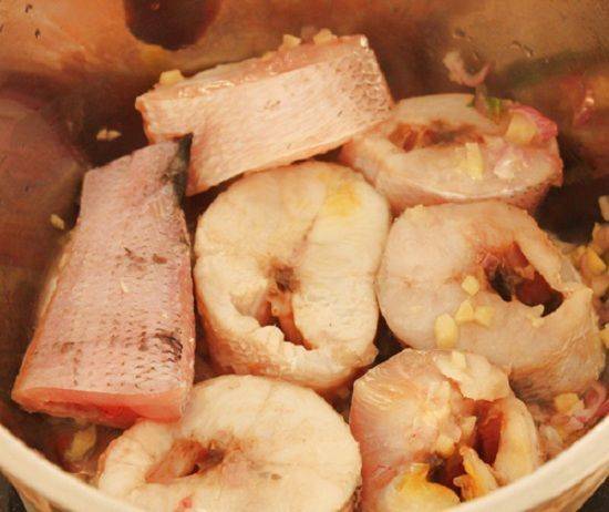 Cách làm canh chua cá lóc đơn giản mà thơm ngon