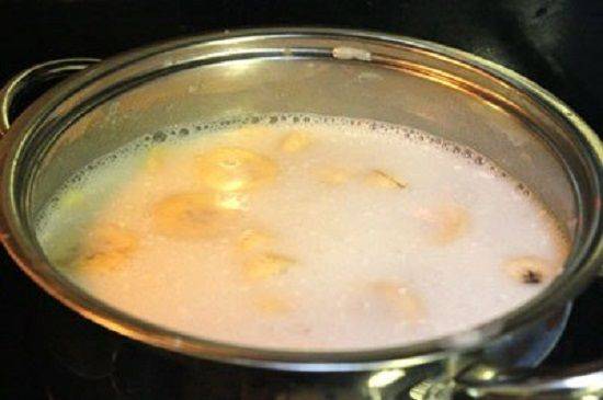 Giải nhiệt với cách làm chè chuối nước cốt dừa đơn giản