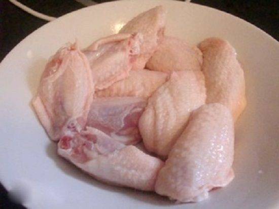 Cách làm cánh gà om củ cải đơn giản mà thơm ngon