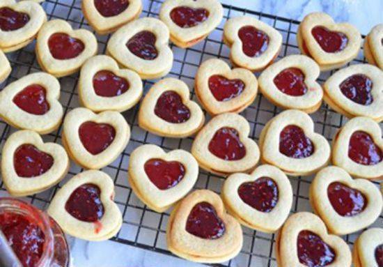 Bánh quy hình trái khoáy tim lạ mắt cho một ngày Valentine