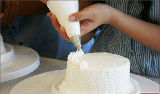 Cách làm kem bánh sinh nhật