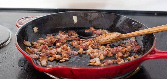 Cách nướng khoai tây kẹp phô mai thịt xông khói siêu ngon
