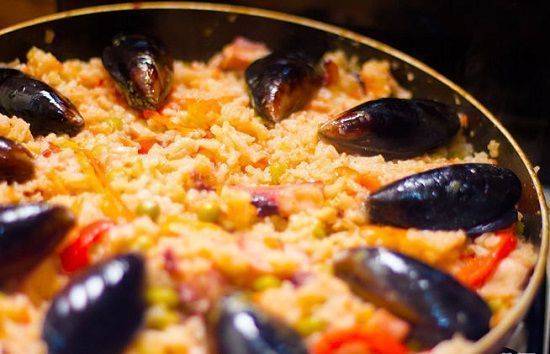 Cách làm món Paella hải sản của Tây Ban Nha