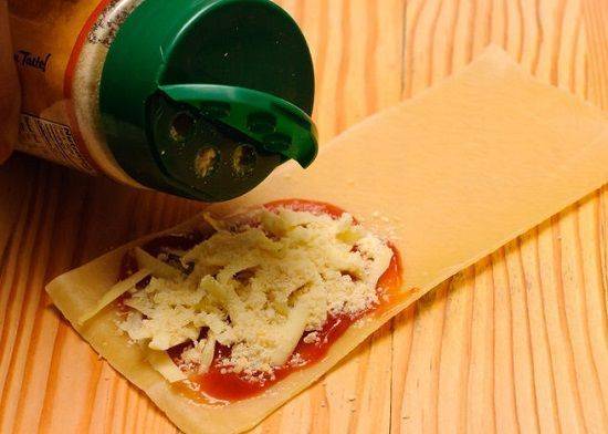Cách làm món Lasagna cuộn phô mai của Ý ngày cuối tuần