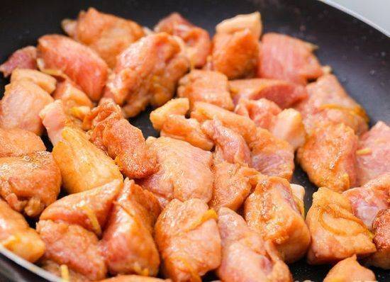 Cách làm món thịt lợn rang cay của Tứ Xuyên