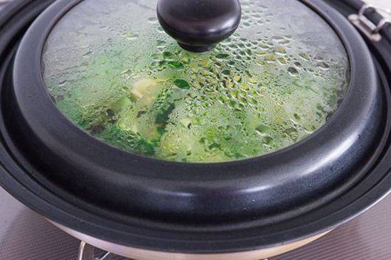 Cách làm món súp lơ xào thịt bò thơm ngon