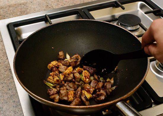 Cách làm món thịt bò xào Mông Cổ độc đáo