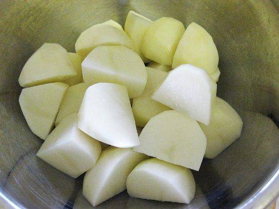 Cách làm món bánh mì cay bọc khoai tây chiên giòn