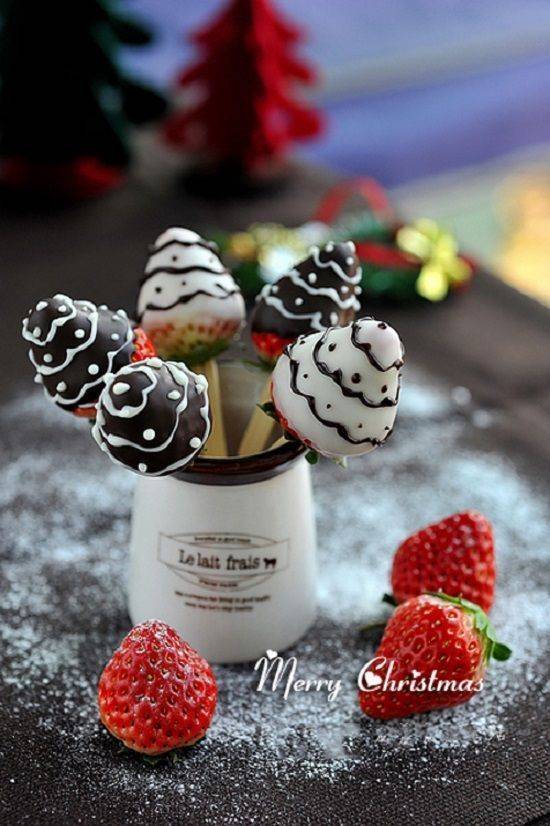 Giáng sinh ngọt ngào với dâu tây chocolate