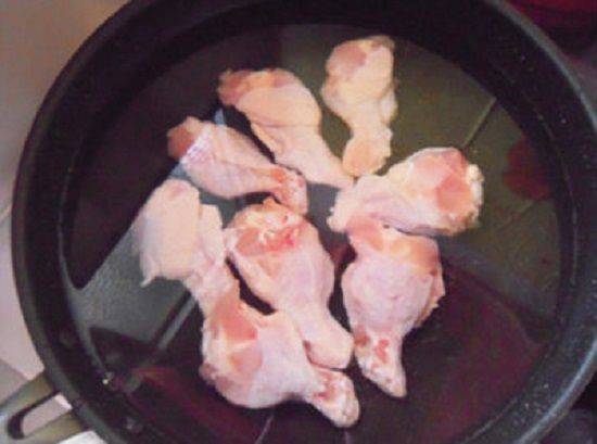 Cách làm món cánh gà om bí đỏ thơm ngon cho ngày lạnh