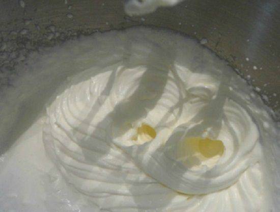 Cách làm món kem bơ thơm ngon đơn giản tại nhà
