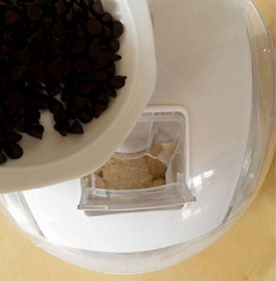 Cách làm món kem cà phê chocolate chip thơm ngon tuyệt đỉnh