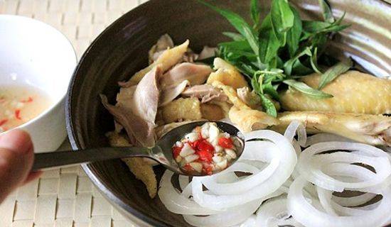 Salad gà dễ làm ngon cơm