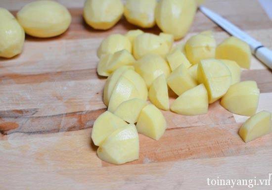 Công thức cho món sườn nấu khoai tây