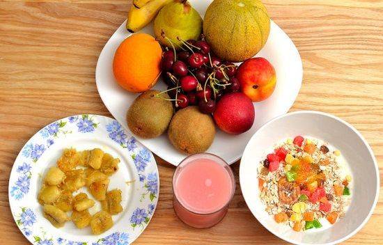 Cách làm thực đơn bữa sáng đa dạng sắc màu nhiệt đới