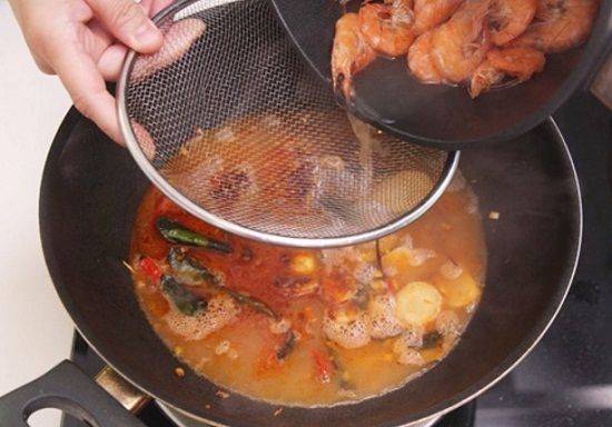 Cách nấu lẩu Thái chua cay chuẩn vị tại nhà