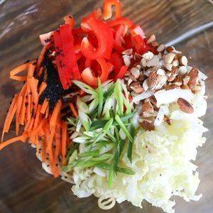Salad mì Ramen