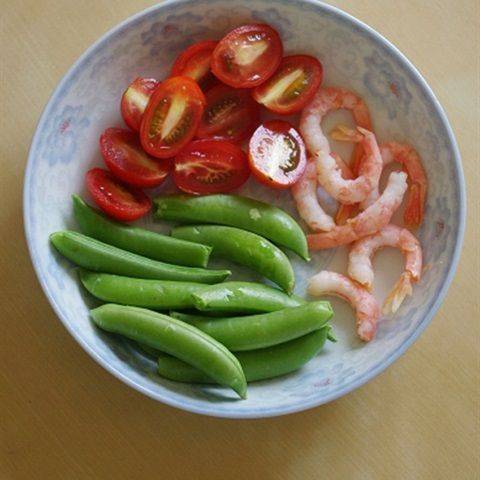 Salad tôm cà chua