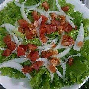 Salad trộn cá ngừ