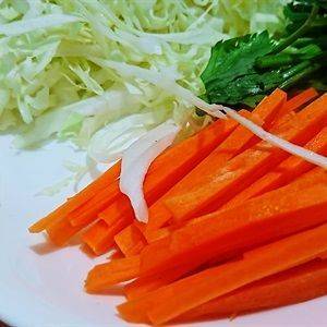 Salad bắp cải sốt chanh