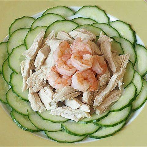 Salad tôm thịt gà