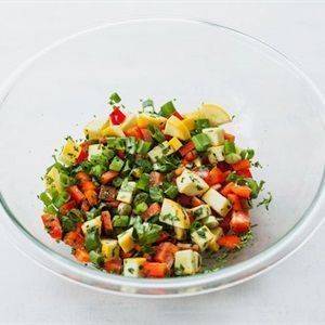 Salad khoai lang ớt chuông bí ngòi