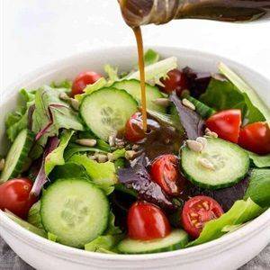 Sốt dầu giấm đen trộn salad