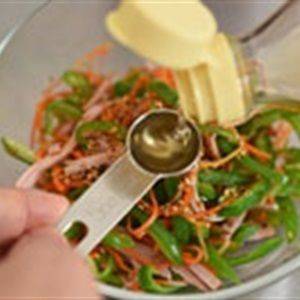 Cách làm Salad ớt cà rốt độc lạ