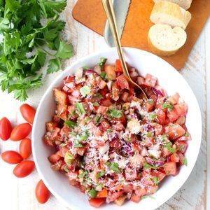 Salad cà chua húng quế