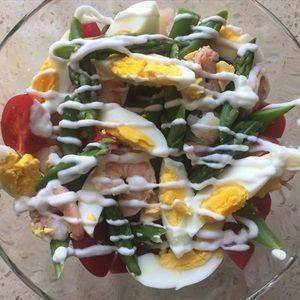 Salad măng tây tôm trứng